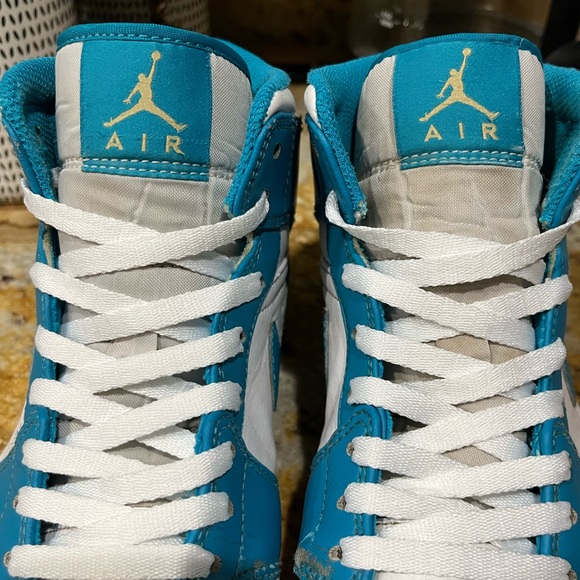 Jordan 1 Mid Aquatone size 9.5 - Picture 3 of 11